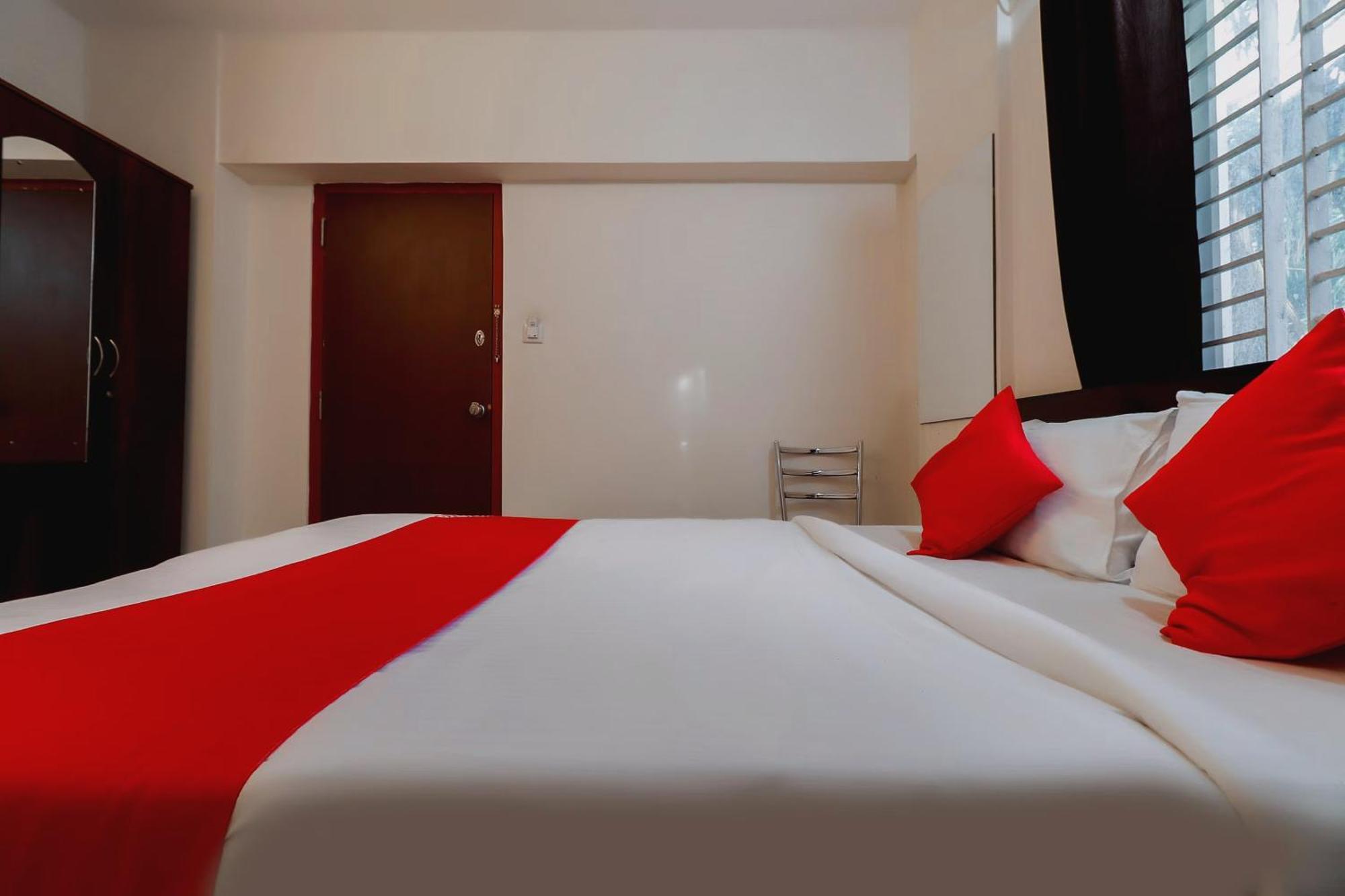 Super Gn Collection O Near Rajajinagar Industrial Estate Hotel Bangalore Exterior photo
